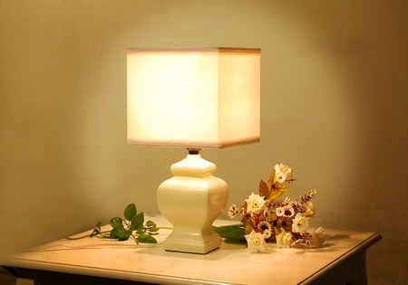 酒店客房臺(tái)燈